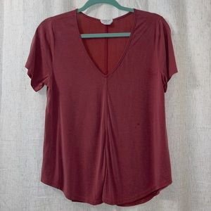Short sleeve top size medium mauve small stain